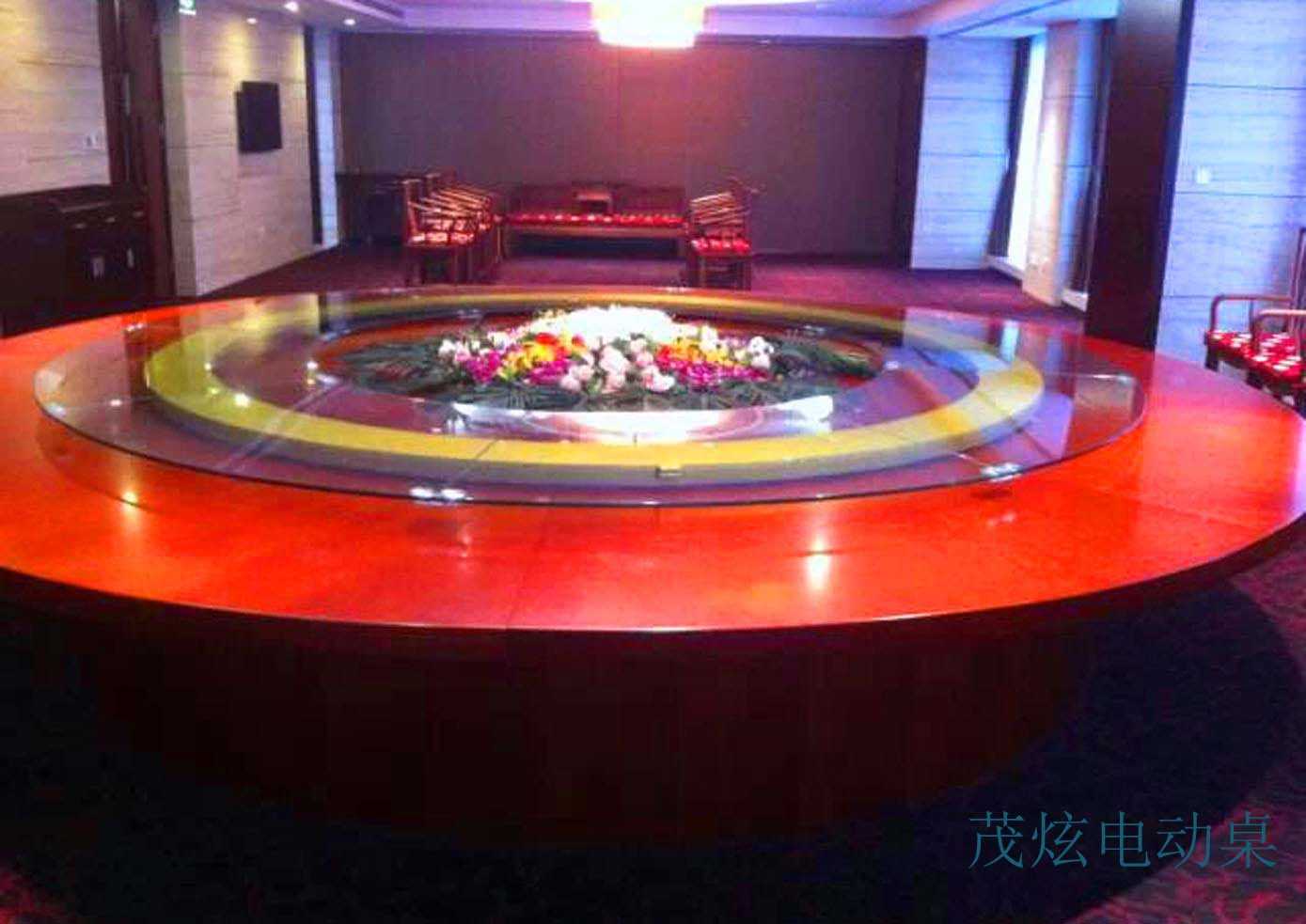 北京会所大型实木餐桌转盘图片